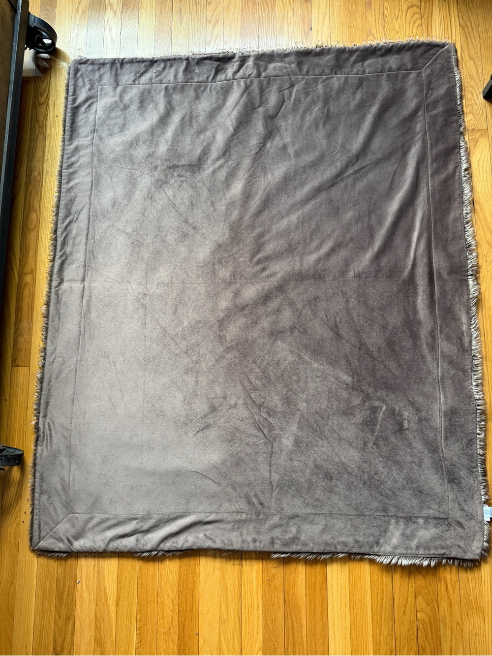 L.L. Bean 50 by 60 Faux Fur Throw - Picture 3 of 5